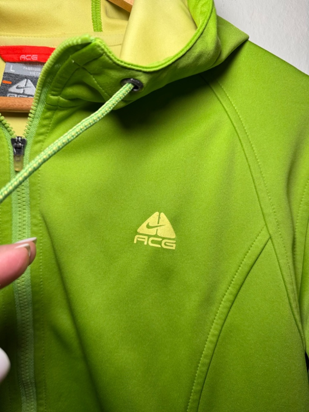 Nike ACG Full Zip Hoodie Jacket Lime Green Women's LG Dri-FIT Outdoor Zip Up - Picture 4 of 8